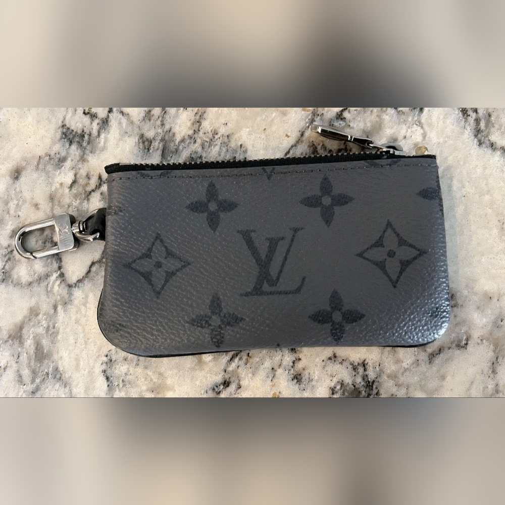 authentic LOUIS VUITTON Trio Messenger bag - Picture 3 of 14
